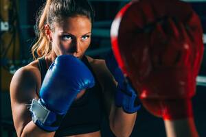 Worek bokserski a odchudzanie z kobiecej perspektywy