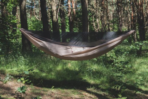 Hamak TIGERWOOD Lekki Ważka V1 – z Moskitierą - pustynny