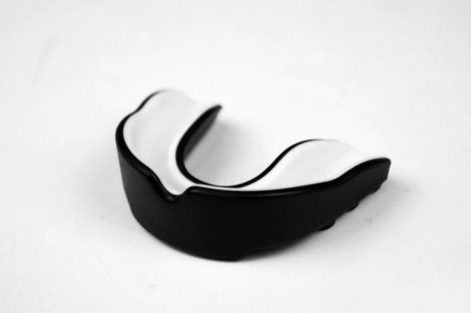 Octagon single gel mouthguard &quot;JAW&quot; - black/white