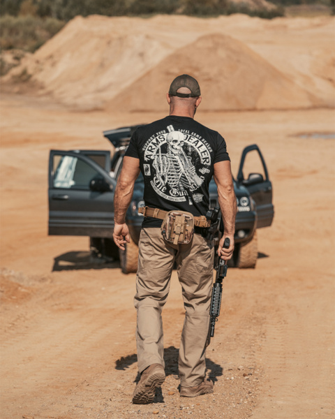 Dobermans Aggressive &quot;Arms Dealer TS304&quot; T-shirt - white