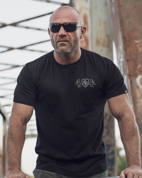 Dobermans Aggressive &quot;SHIELD 44&quot; TS389 T-shirt - black