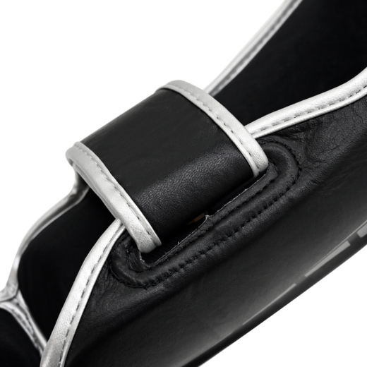 Ochraniacze na goleń i stopę skórzane Cohortes "Aculeo Armis" black/silver