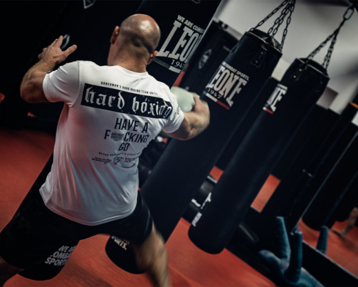 Koszulka T-shirt Dobermans Aggressive "HARD BOXING TS315A" - czarna