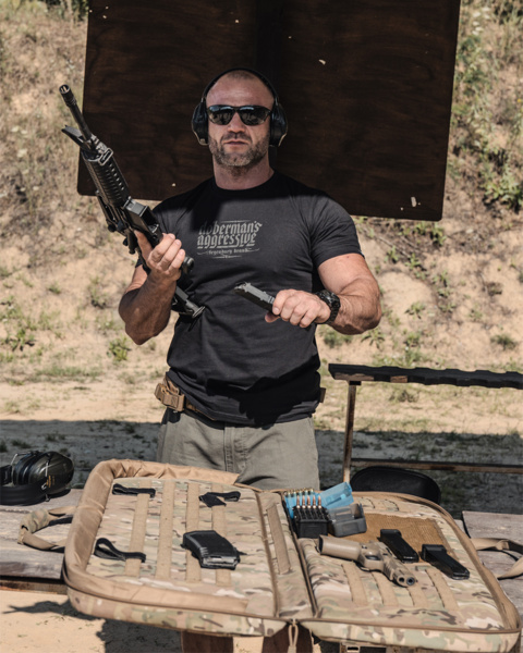 Bluza z kapturem rozpinana Dobermans Aggressive "SWELLING LOGO" BZ351A - czarna