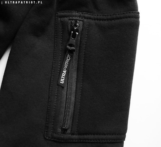 Bluza z kapturem z wszytą kominiarką Orzeł Ultrapatriot - czarny