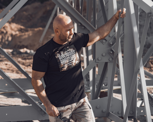 Bluza z kapturem Dobermans Aggressive "CAMO BK395" - czarna