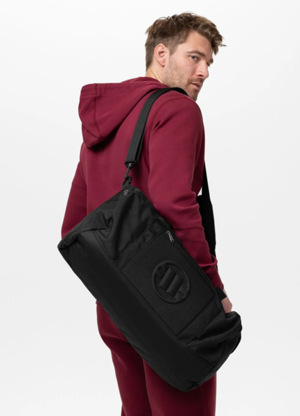 PIT BULL "HORNET" sports bag - black