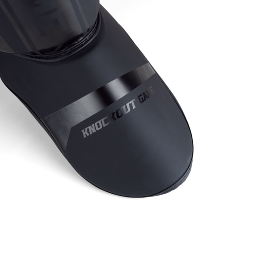 Lekkie ochraniacze na goleń i stopę "Stripe black" Ground Game