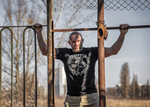 Koszulka T-shirt Dobermans Aggressive "THE BREED" TS373G - grafitowy