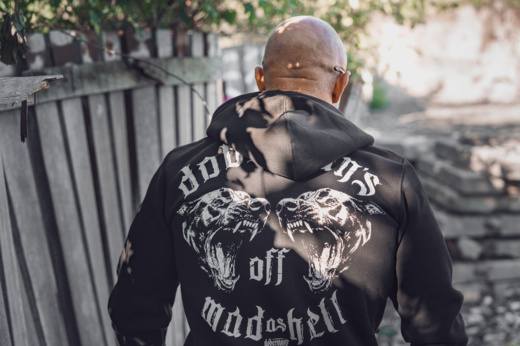 Bluza z kapturem Dobermans Aggressive "ONE CREW GANGLAND BK383" - szara