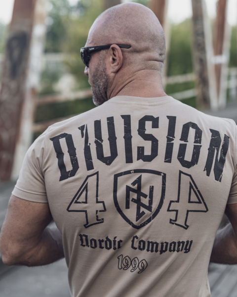 Dobermans Aggressive &quot;SHIELD 44&quot; TS389 T-shirt - beige