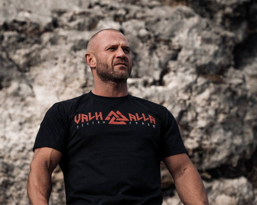 Koszulka T-shirt Dobermans Aggressive "Mystery Valhalla TS323" - czarna