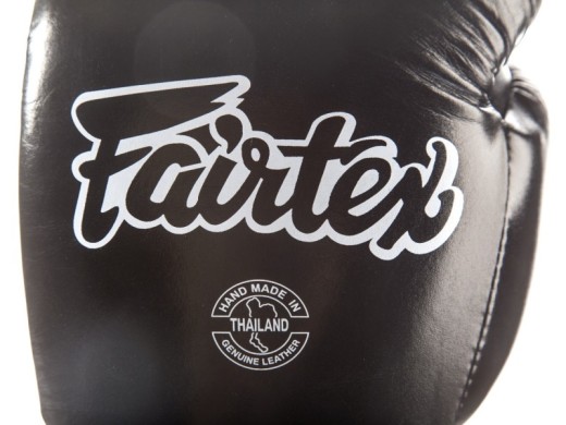 Rękawice bokserskie FAIRTEX BGV6 (black/white palm) "ANGULAR SPARRING" "K"