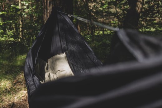 Hamak TIGERWOOD Obozowy Niedźwiedź XL z Moskitierą Black