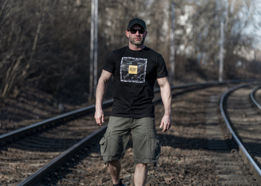 Koszulka T-shirt Dobermans Aggressive "SQUARE CAMO" TS362A - czarna