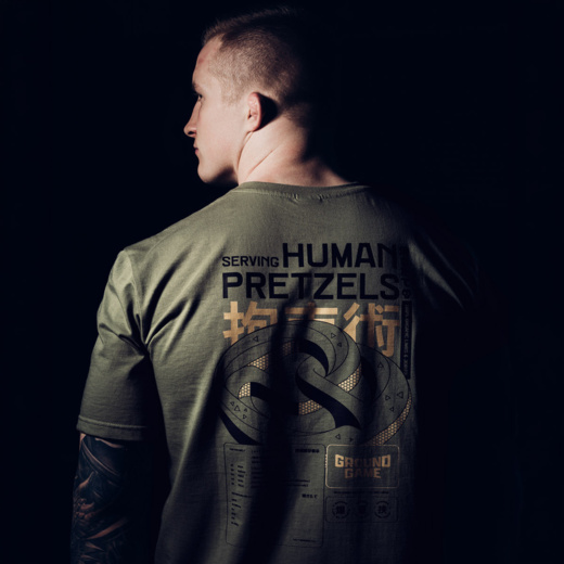 Koszulka T-shirt Oversize Ground Game "GG Bakery" - khaki