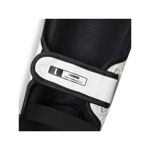 StormCloud Chinook 2.0 Classic Shin Guards - white