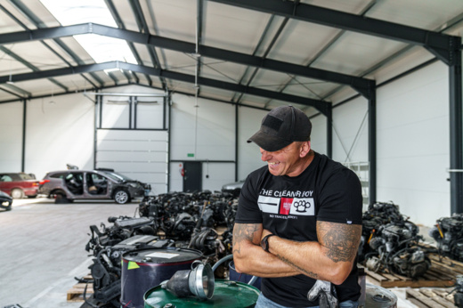 Koszulka T-shirt Dobermans Aggressive "CLEANER BOY" TS396 - szara