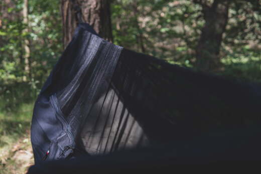 Hamak TIGERWOOD Obozowy Niedźwiedź XL z Moskitierą Black