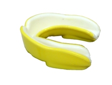 Ochraniacz na zęby szczękę pojedynczy Masters OZ-GEL - żółto- biały